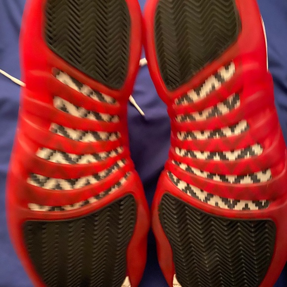 2 pair 1997 OG Jordan 12 - Picture 6 of 8